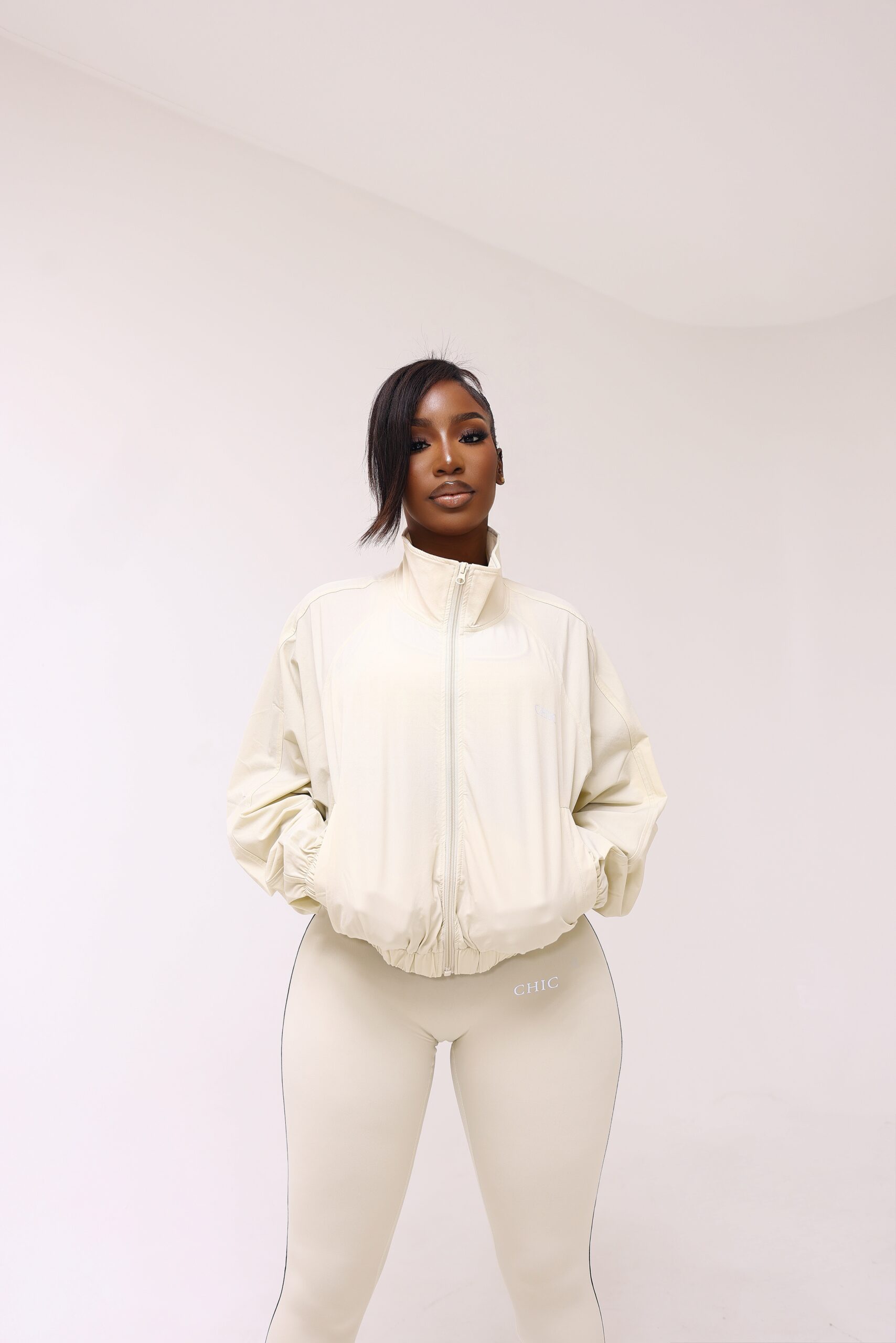 Halo Set (Beige) - Image 23