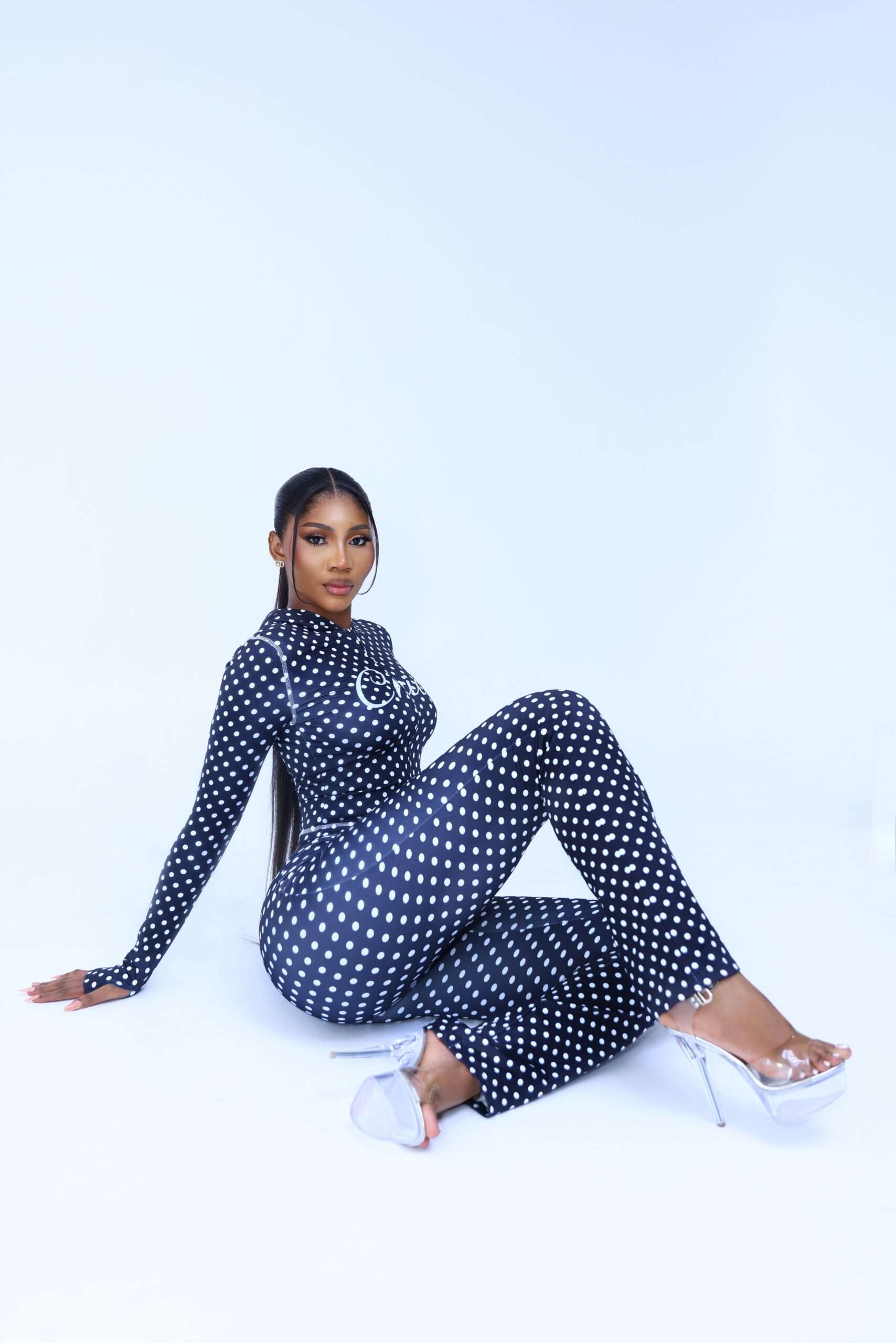 Milan spot black and white polka dot - Image 5